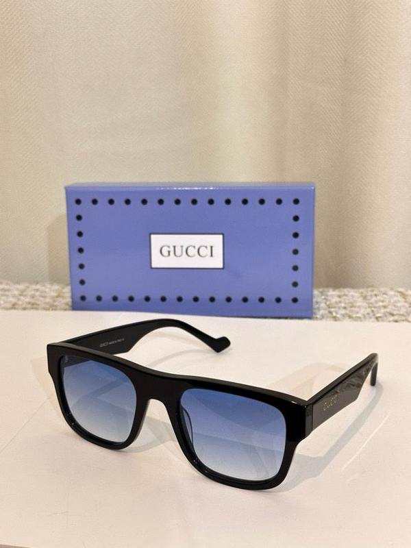 Gucci Sunglasses 809